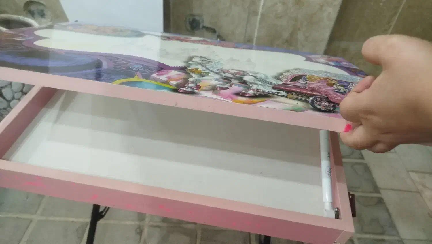 میز تحریر|اسباب و اثاث بچه|قم, شاه سید علی|دیوار