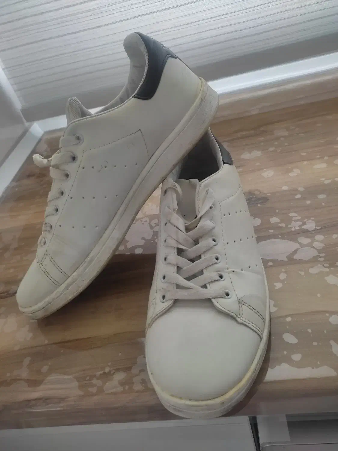 کتونی|کیف، کفش، کمربند|بروجرد, |دیوار