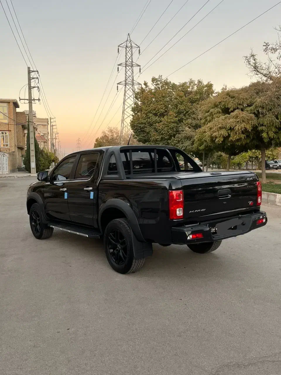 کی ام سی t8مدل ۴۰۲کارکرد ۲۰تا گارانتی فعال|خودرو سواری و وانت|شیراز, گلدشت معالی‌آباد|دیوار