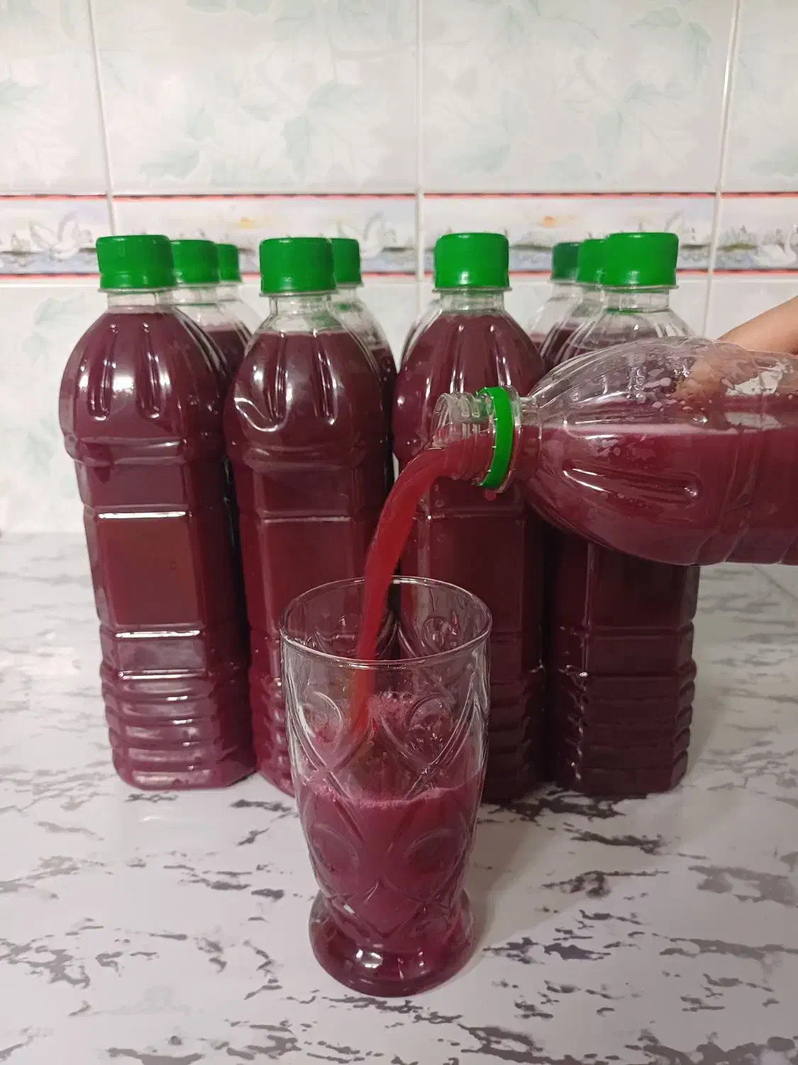 آب انار تازه و طبیعی ۱۰۰|حراج|ساوه, |دیوار