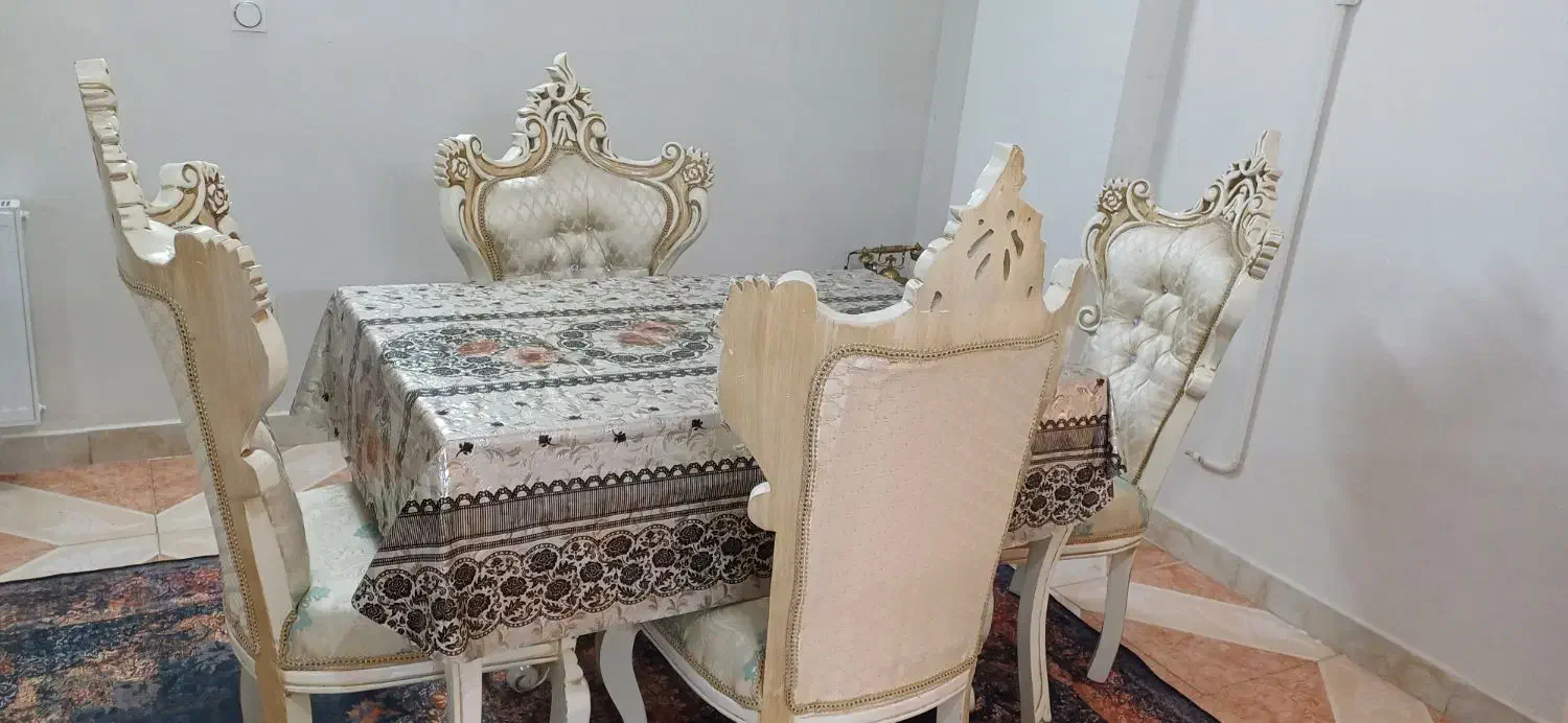میز ناهار خوری ۴ نفره چوب سلطنتی|مبلمان خانگی و میز عسلی|محمدشهر, محمدشهر|دیوار
