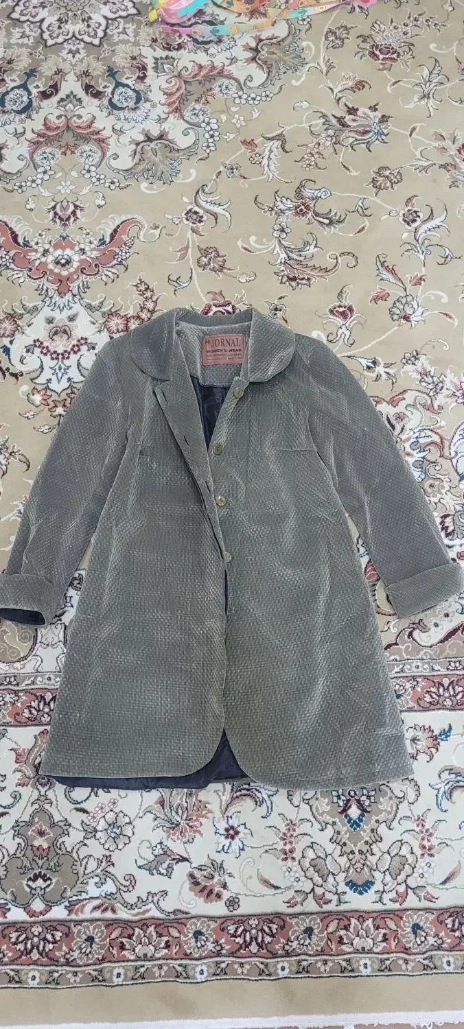 پالتو مخمل|لباس|فردوس (خراسان), |دیوار