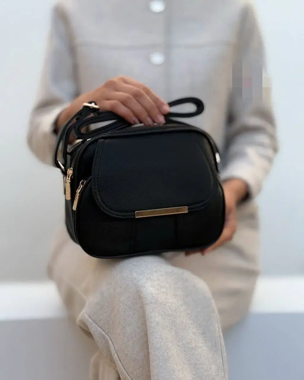 کیف|کیف، کفش، کمربند|شیراز, حومه شیراز|دیوار