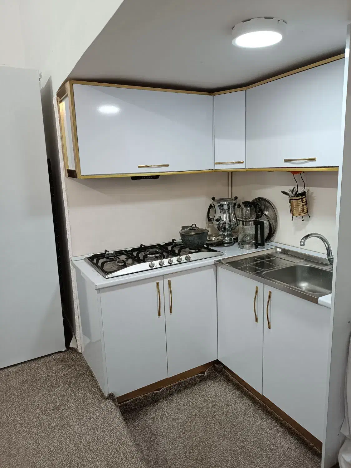 فروش خانه نقلی ویلایی ۳ طبقه بازسازی شده|فروش خانه و ویلا|قم, هفت تیر|دیوار