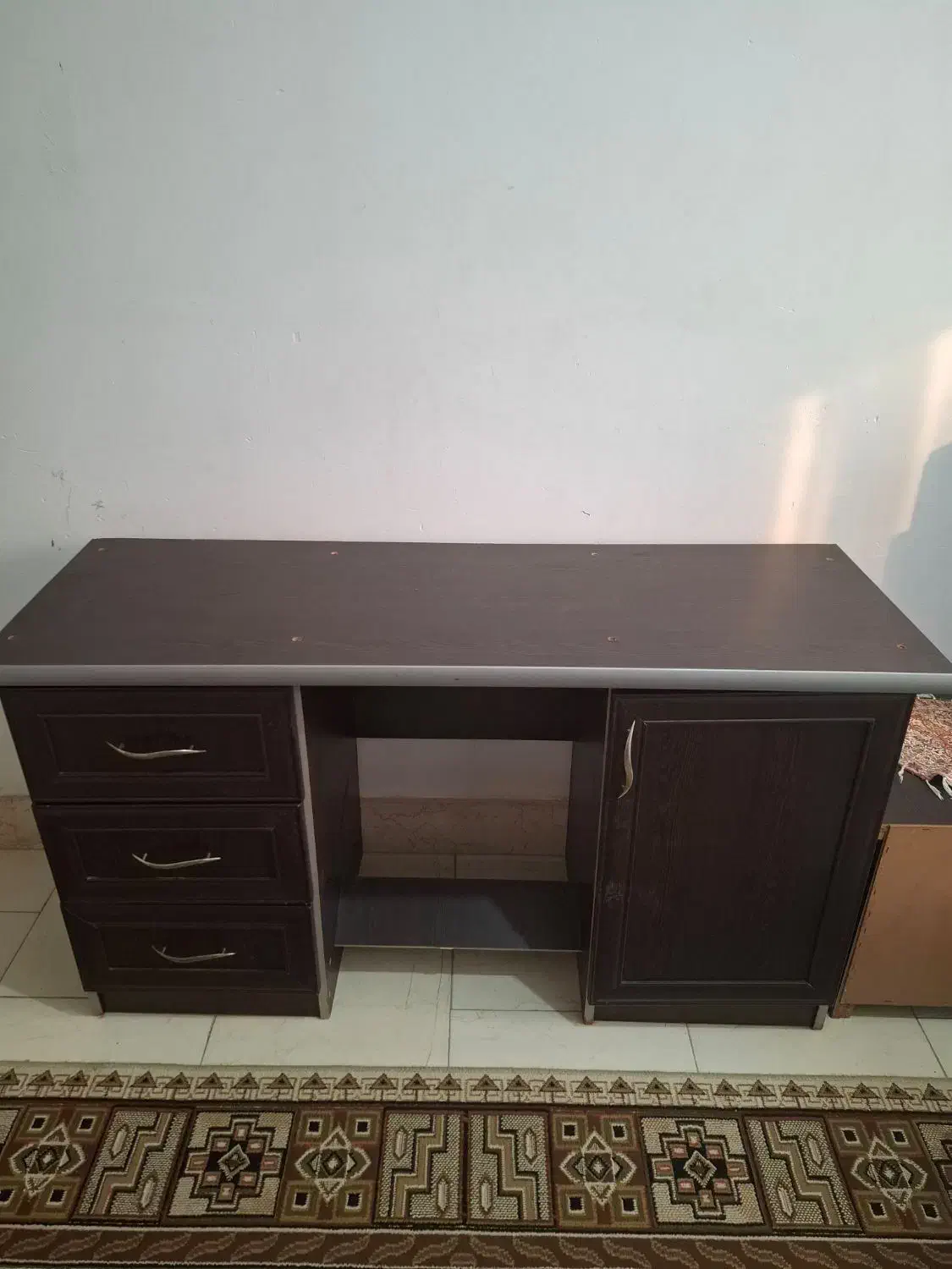 میز|مبلمان اداری|بابل, |دیوار