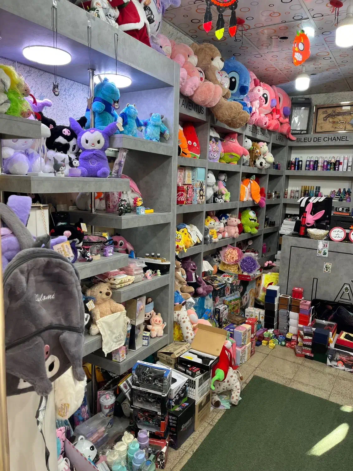 فروشنده ( آقا یا خانم )|استخدام بازاریابی و فروش|هشتگرد, هشتگرد قدیم|دیوار