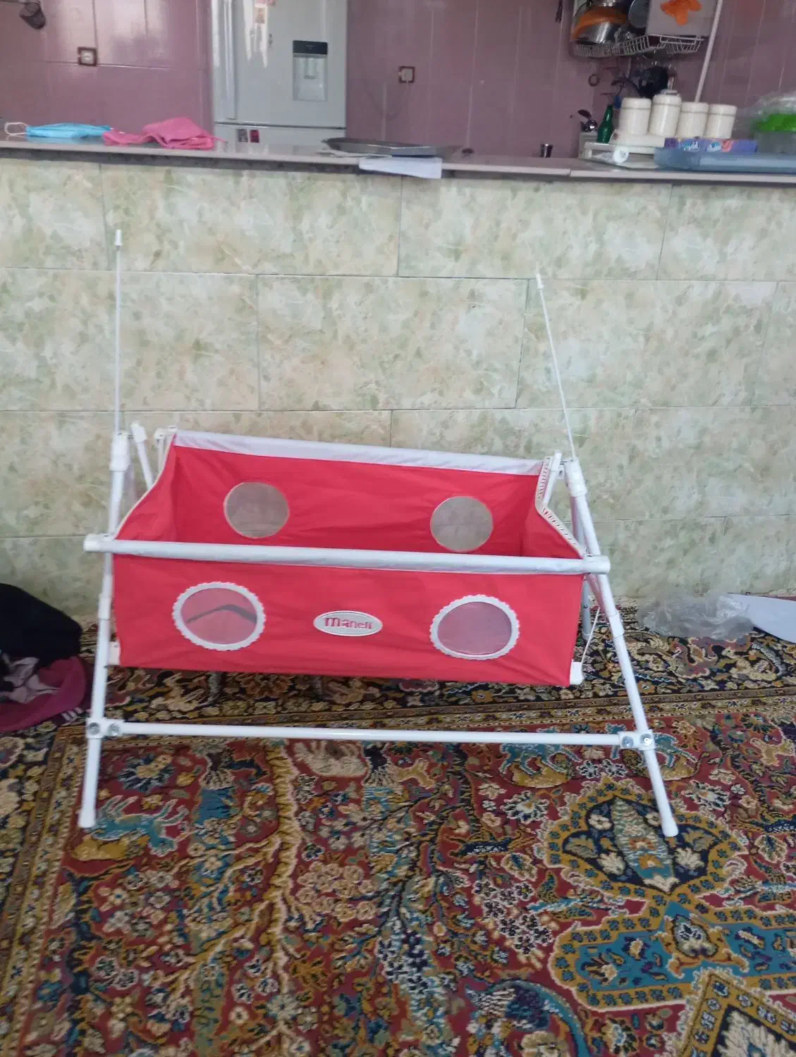 درحدنو|اسباب‌بازی بچه|الیگودرز, |دیوار