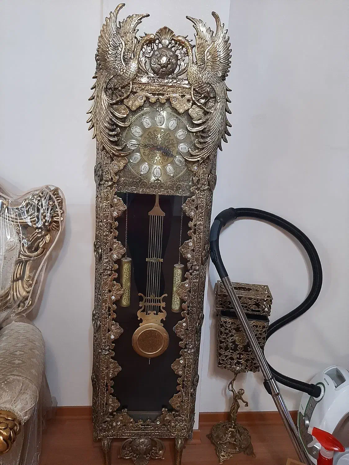 ساعت برنز کاملا سالم|ساعت دیواری و تزئینی|اردبیل, |دیوار