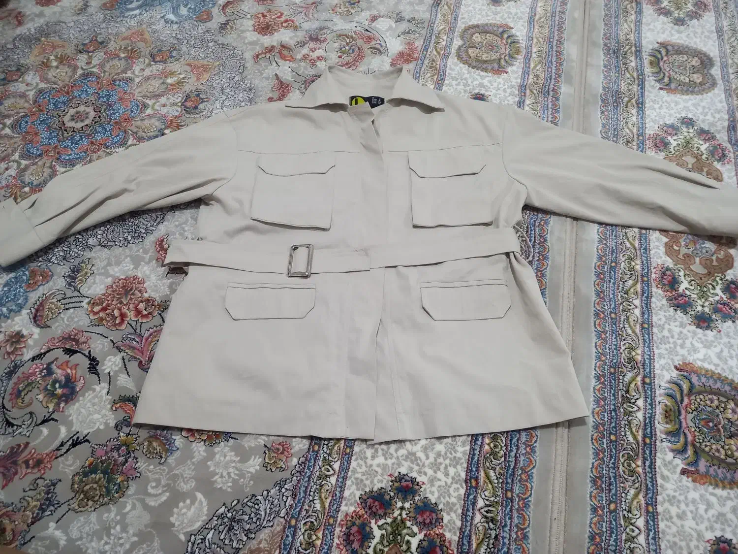 کت زنانه|لباس|سنگر, |دیوار