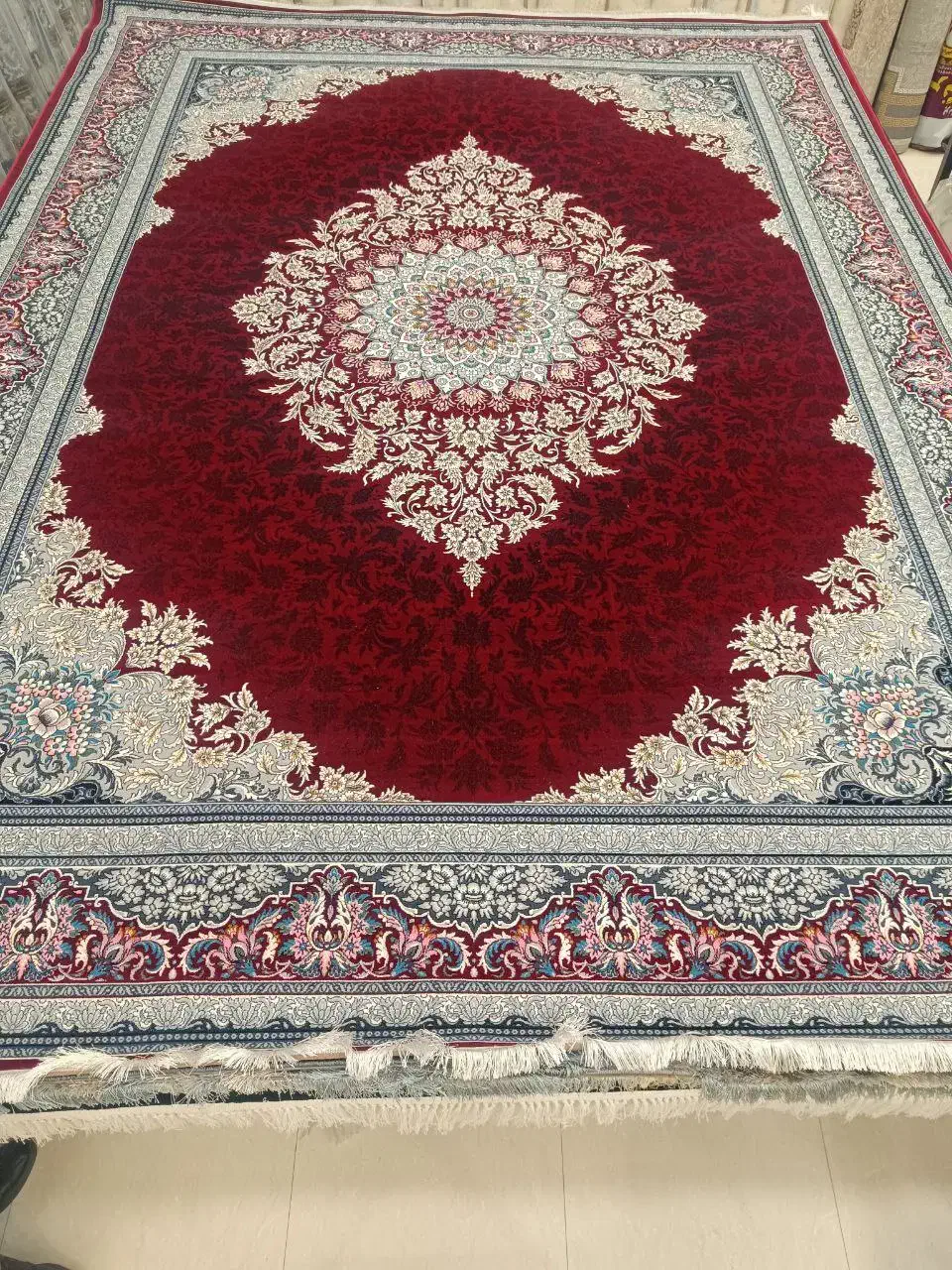 فرش ۹متری /۷۰۰شانه /نقش های متفاوت /حراجی سنندج|فرش|سنندج, |دیوار