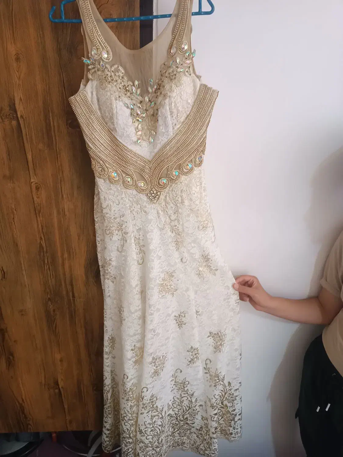 لباس مجلسی|لباس|اشتهارد, |دیوار