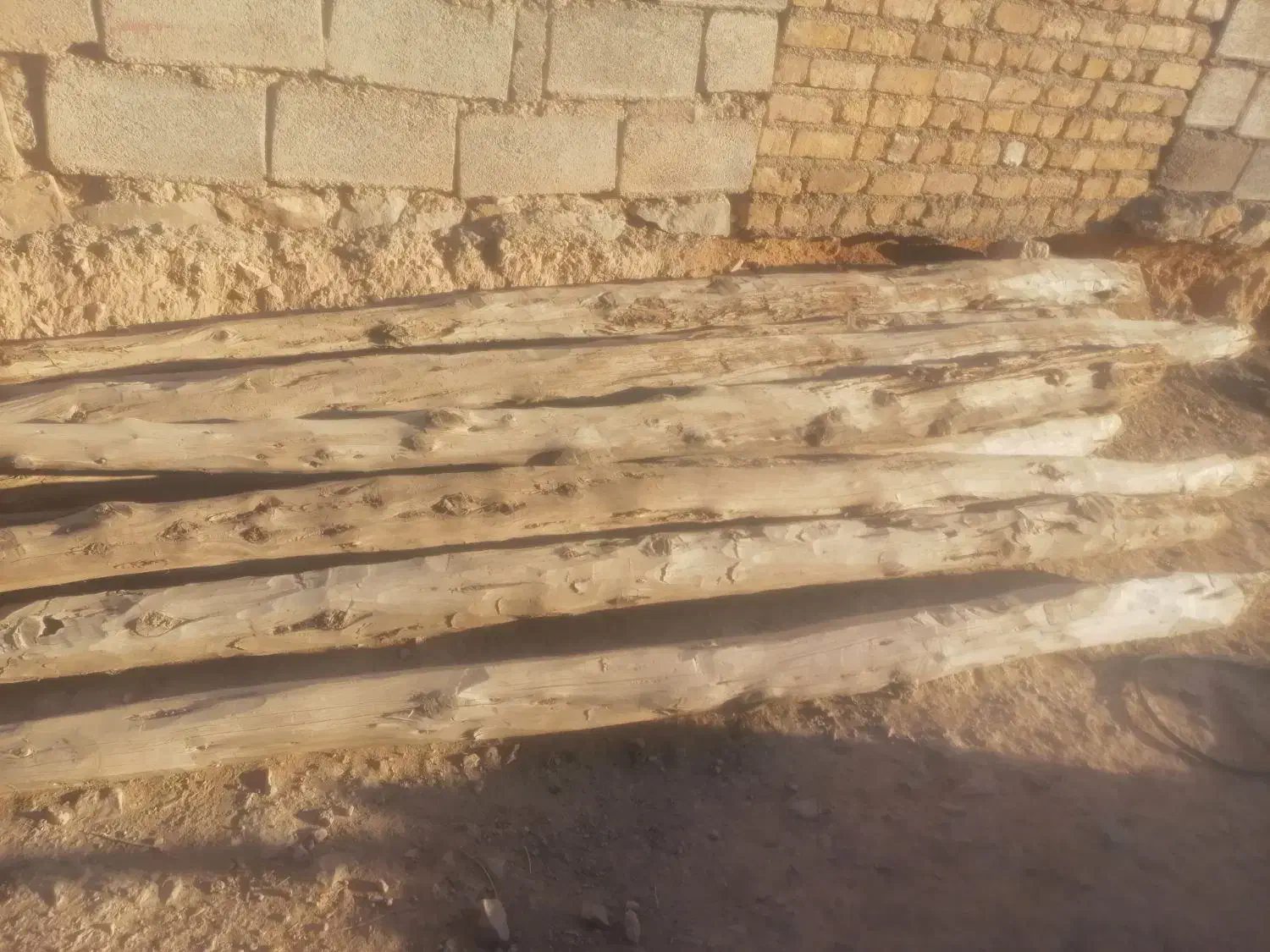 تیر اورس یا مرخ|مصالح و تجهیزات ساختمان|شیروان (خراسان), |دیوار