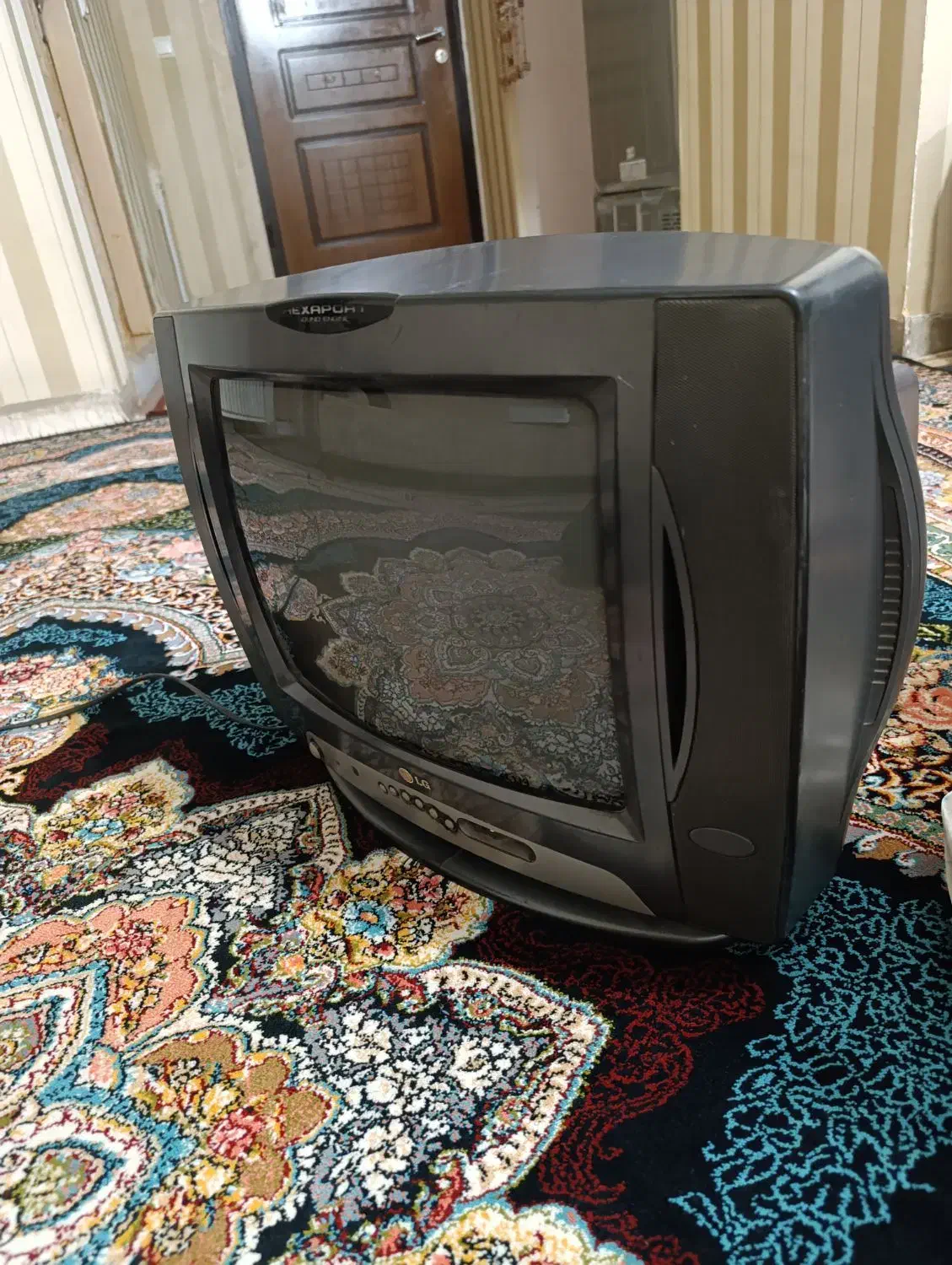 تلویزیون 14 اینج|تلویزیون و پروژکتور|زاهدان, |دیوار