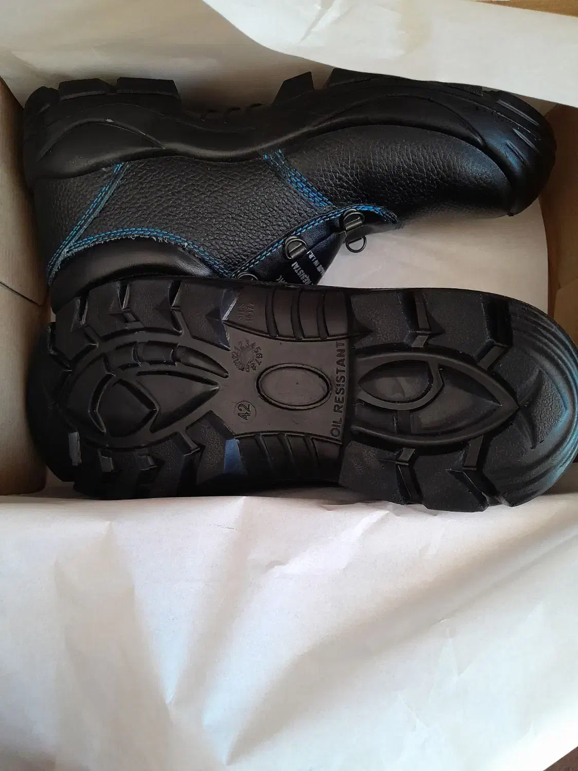 کفش کار خارجی|کیف، کفش، کمربند|ساوه, |دیوار