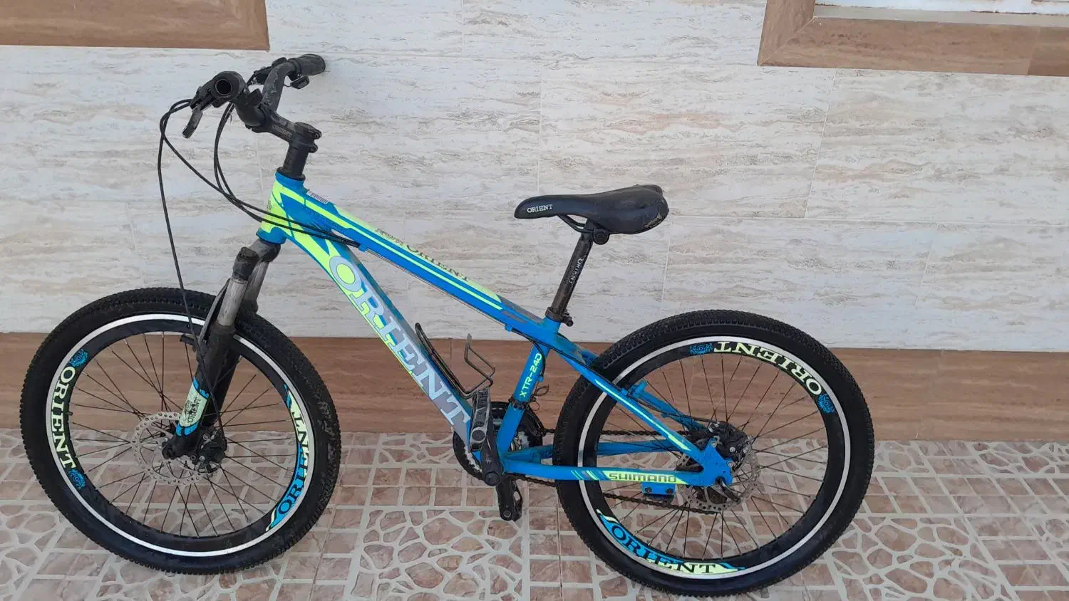 دوچرخه|دوچرخه، اسکیت، اسکوتر|شبانکاره, |دیوار