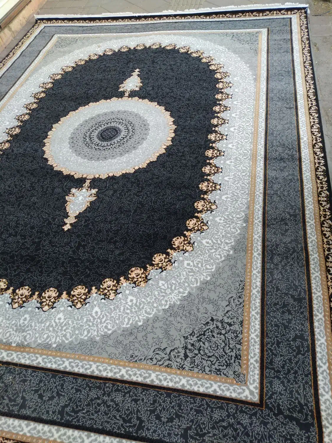 سه تخته 12متری نو نو آکبند جنس نخی بِر دار|فرش|نورآباد, |دیوار