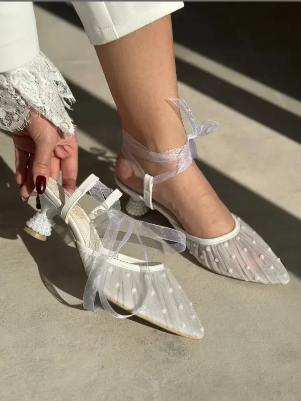 چندین مدل کفش و صندل سفید عروس|کیف، کفش، کمربند|اصفهان, همدانیان|دیوار