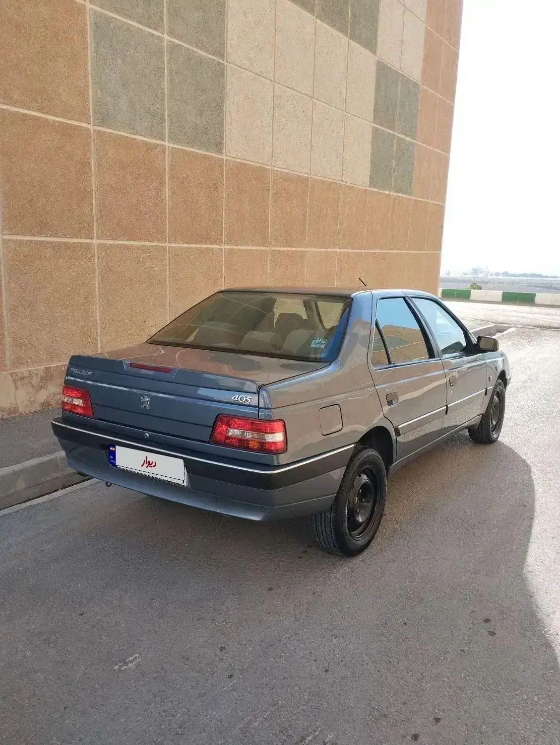 پژو405slx موتورTU5 مدل۹۹برج۱۲ خودرو اردبیل می باشد|خودرو سواری و وانت|رشت, معلم|دیوار