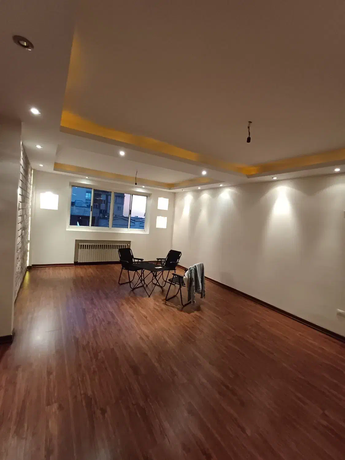 مرزداران/ ۱۲۵متر ۳خواب/ تخلیه / تک واحدی