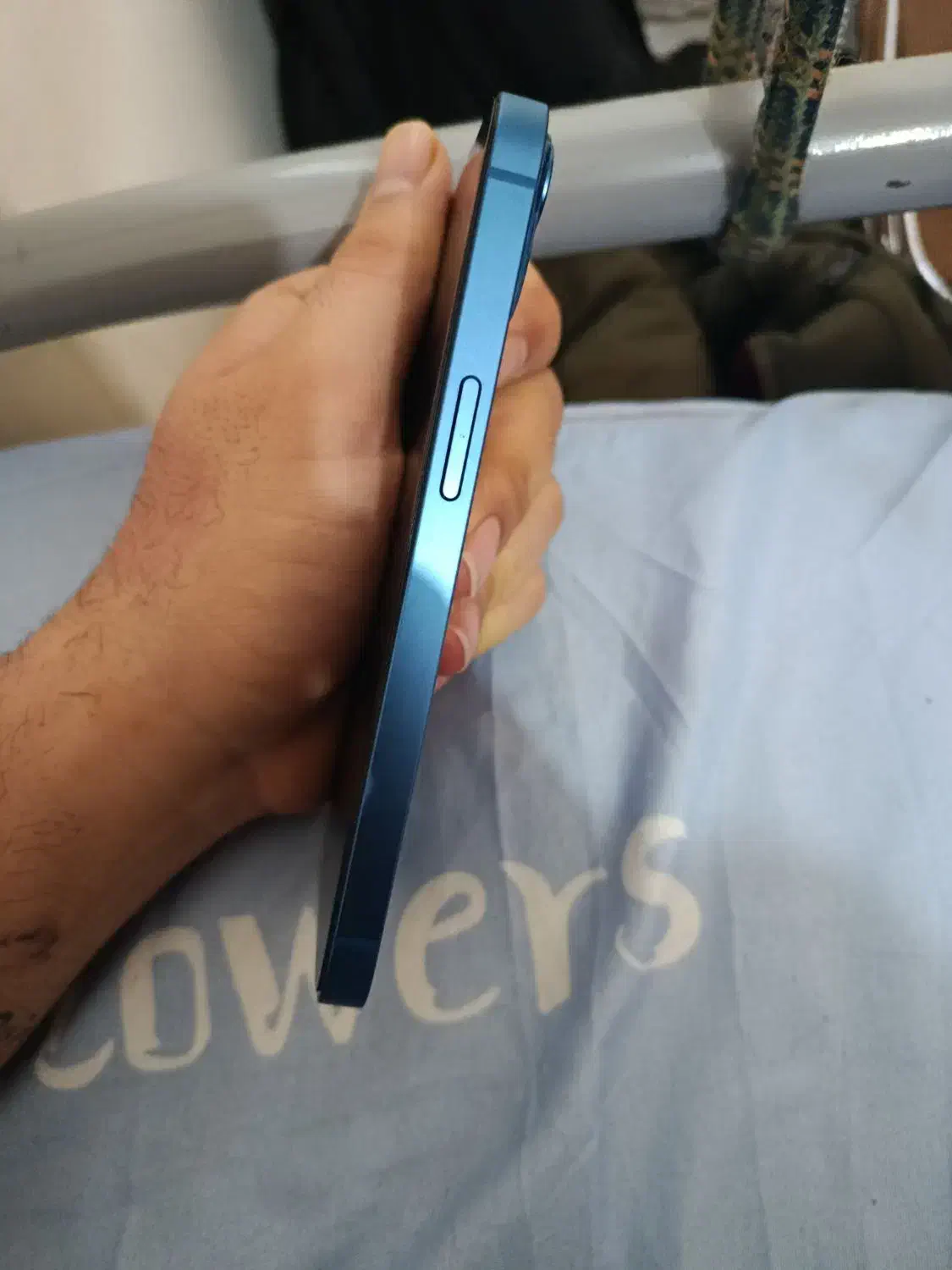 iPhone 13 normal|موبایل|تهران, فلسطین (میدان انقلاب)|دیوار