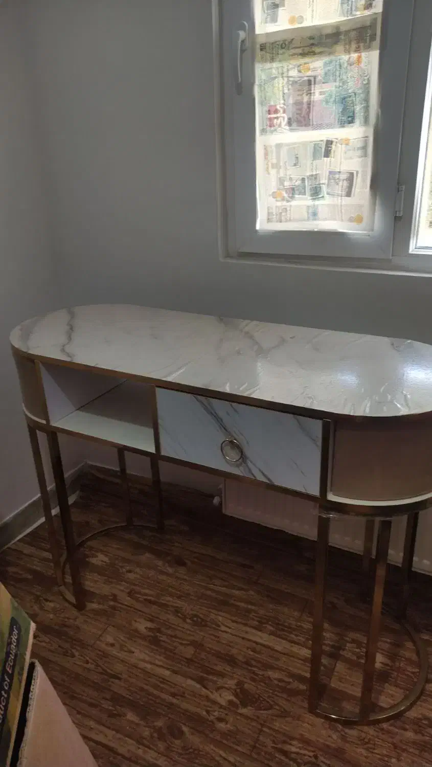 میز ناخن|مبلمان خانگی و میز عسلی|هشتگرد, شهرک فرهنگیان|دیوار