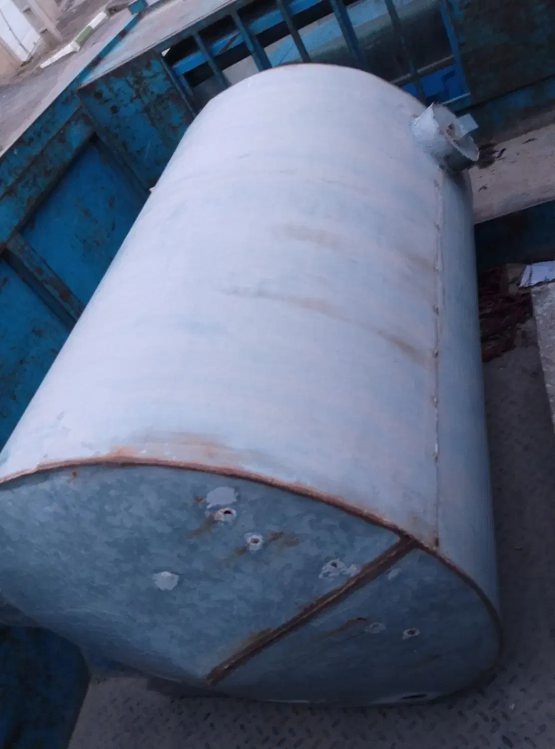 تانکر ۱۰۰۰لیتری|مصالح و تجهیزات ساختمان|طرقبه, |دیوار