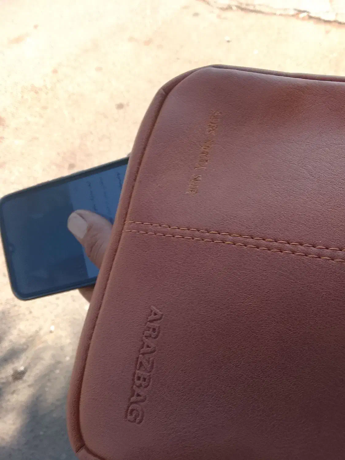 گمشده|اشیا|شیراز, پودنک|دیوار