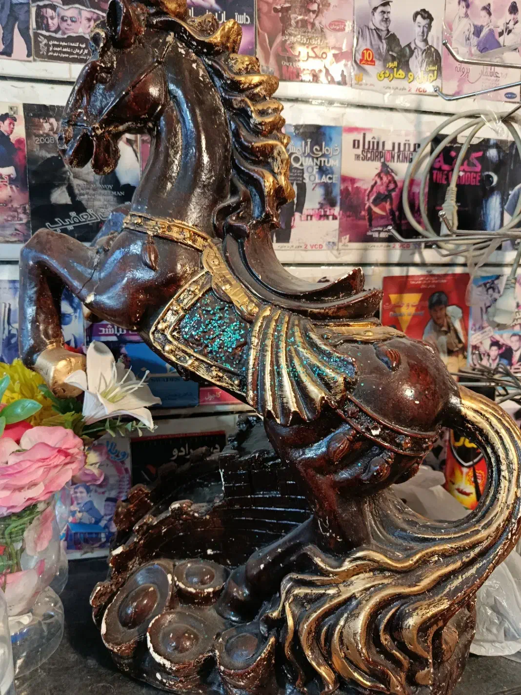 ۲۰۰۰۰۰|مجسمه، تندیس، ماکت|فرخ‌شهر, |دیوار