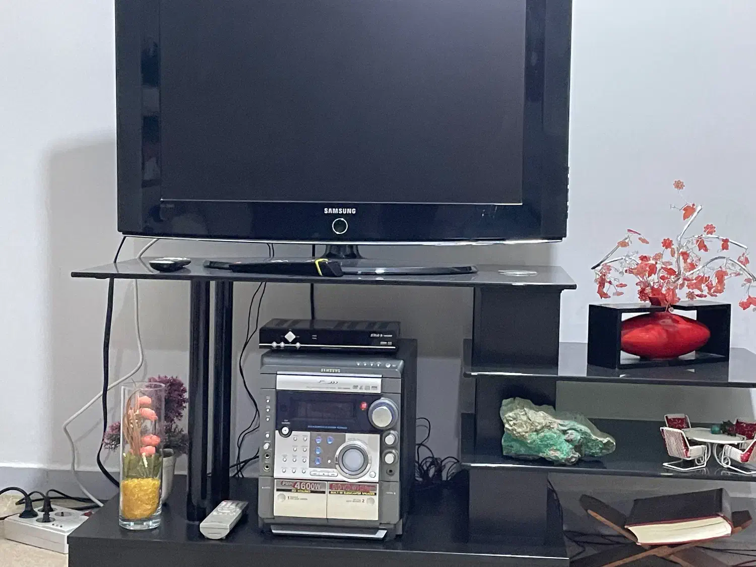 تلویزیون ومیز|تلویزیون و پروژکتور|بندر ماهشهر, |دیوار