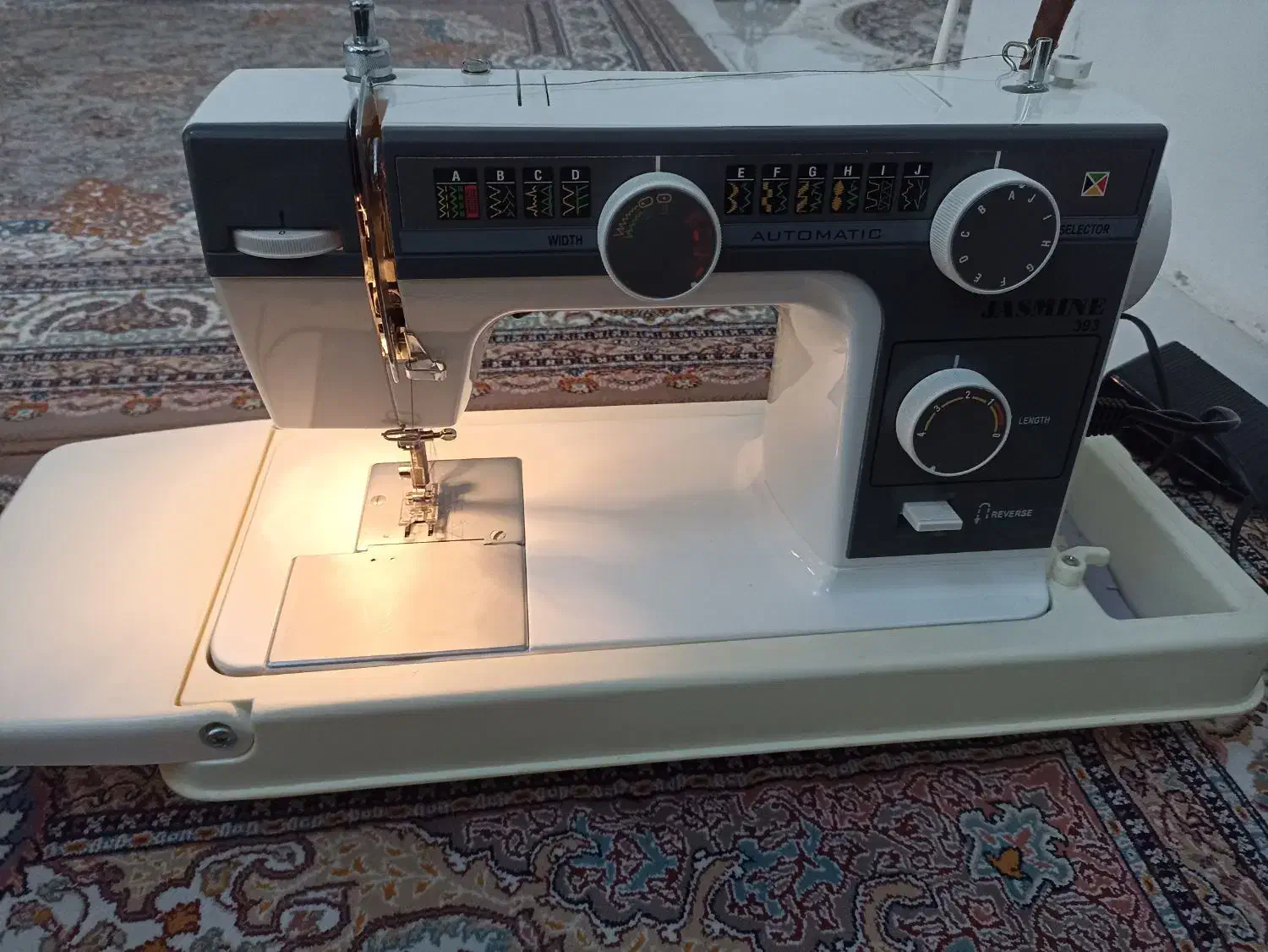 چرخ خیاطی کاچیران|چرخ خیاطی و ریسندگی|پرند, فاز ۶|دیوار