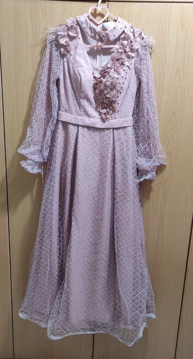 لباس مجلسی|لباس|ابریشم, |دیوار