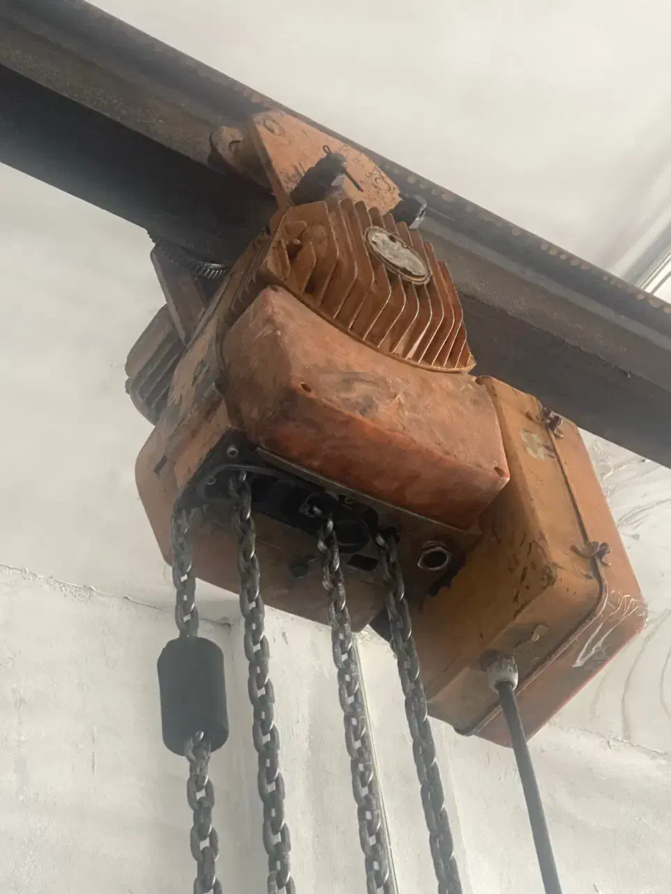 جرثقیل سقفی ۱ تن بلغاری|ماشین‌آلات صنعتی|اصفهان, دهنو|دیوار