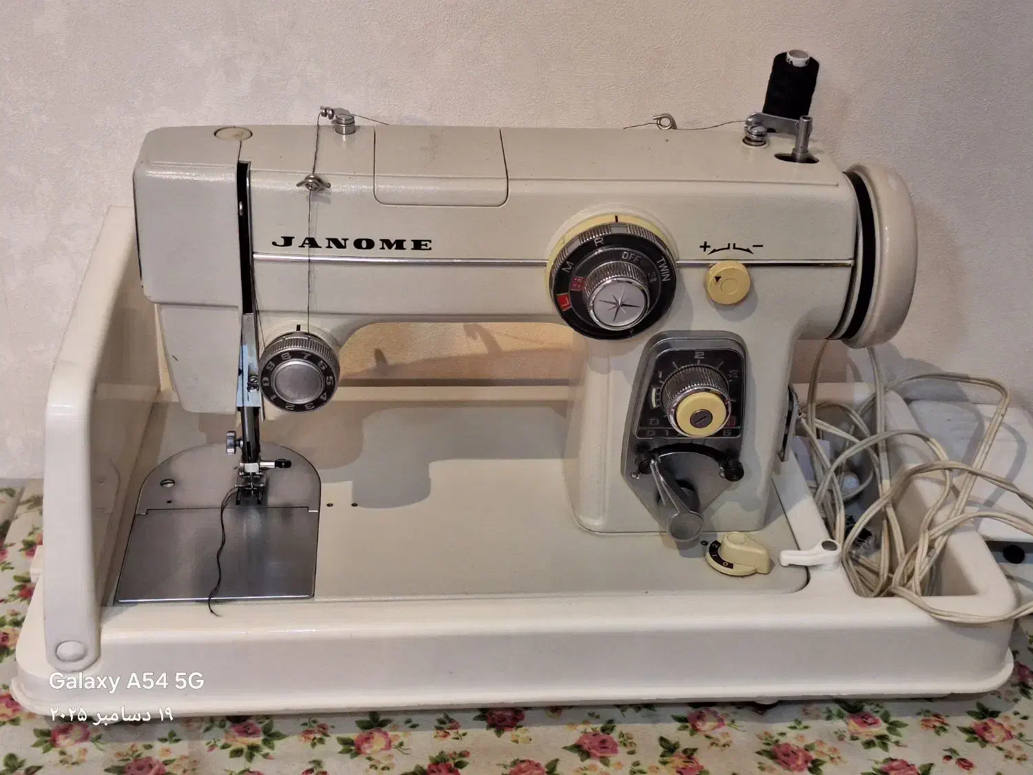 چرخ خیاطی ژانومه اصل ژاپن|چرخ خیاطی و ریسندگی|شاهین‌شهر, نسیم ۵|دیوار