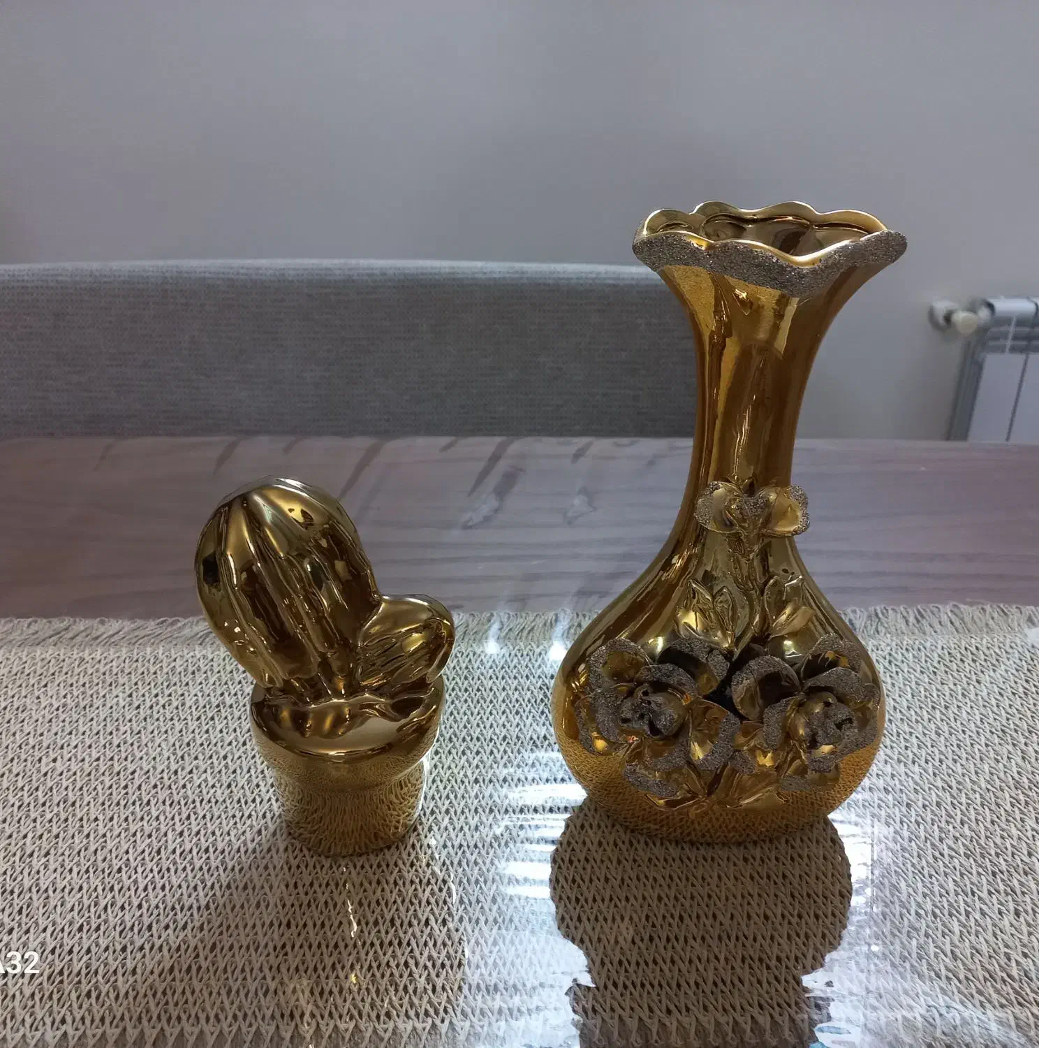 گلدان تزئینی و کاکتوس تزئینی|صنایع دستی و سایر لوازم تزئینی|کاشان, شهرک انقلاب|دیوار