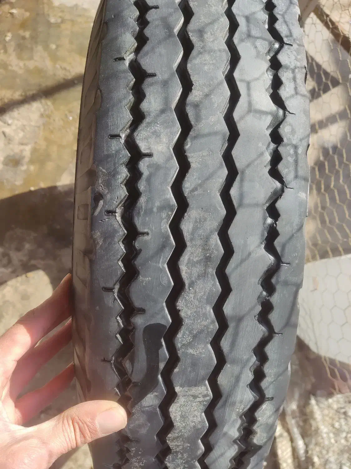 لاستیک جلو نیسان|قطعات یدکی و لوازم جانبی|قرچک, مهدیه|دیوار