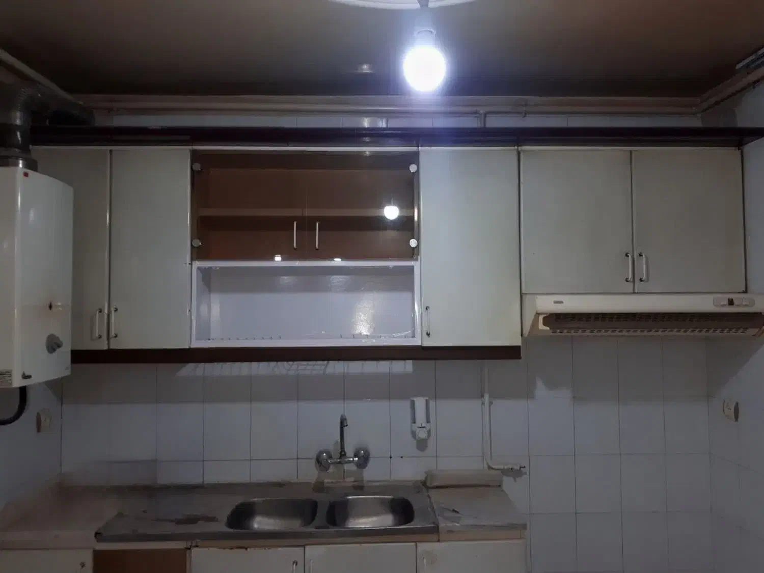 کابینت درحد نو به همراه ابچکان و سینک|آبچکان و نظمدهنده ظروف|قزوین, |دیوار