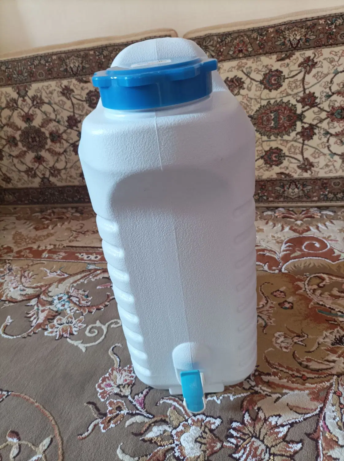 گالن جای آب 20 لیتری شیردار نونو اصلا استفاده نشده|ظروف نگهدارنده، پلاستیکی، یکبارمصرف|کرمانشاه, |دیوار