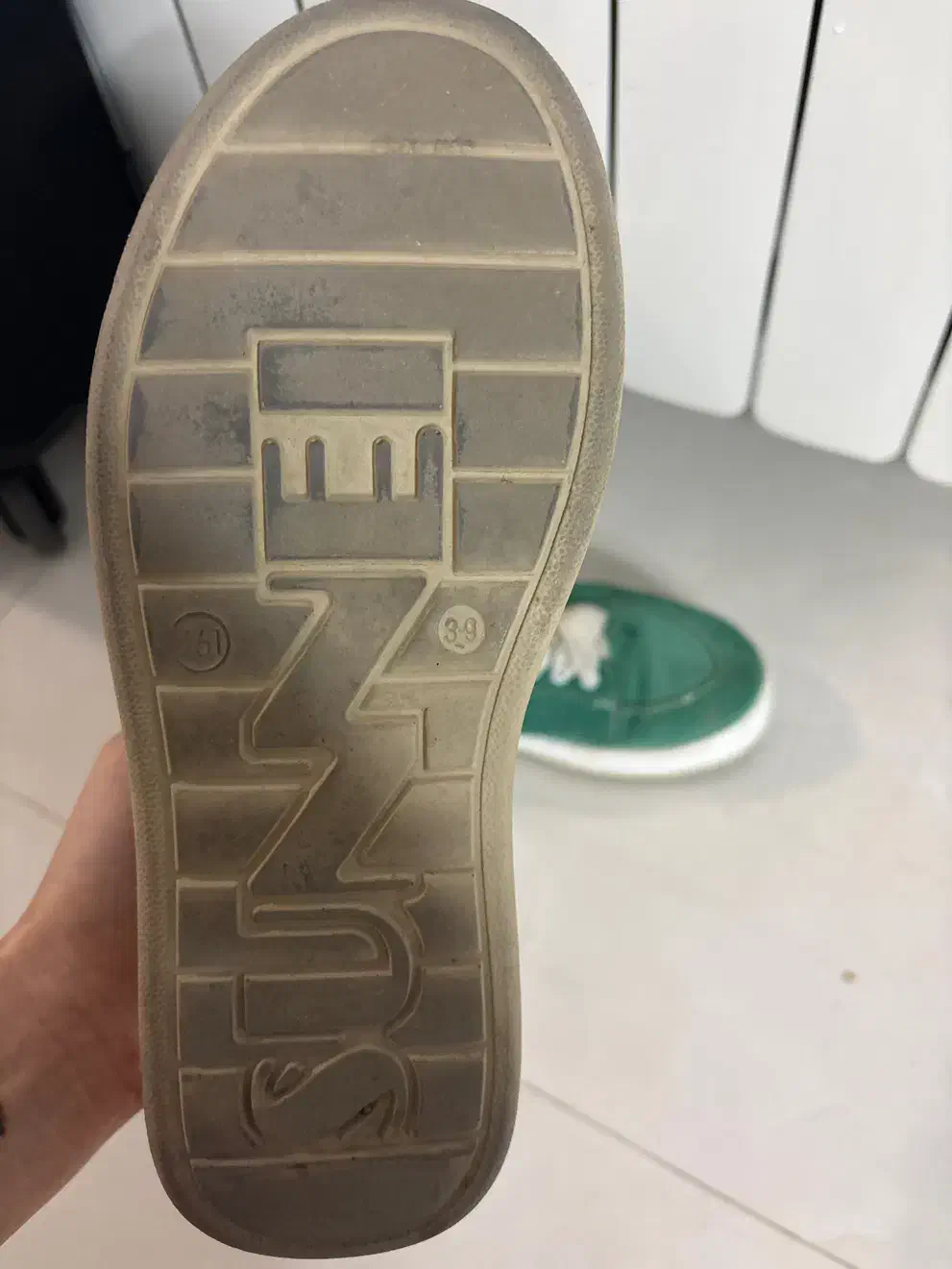 کتونی زارا استوک(در حد نو)|کیف، کفش، کمربند|اراک, |دیوار