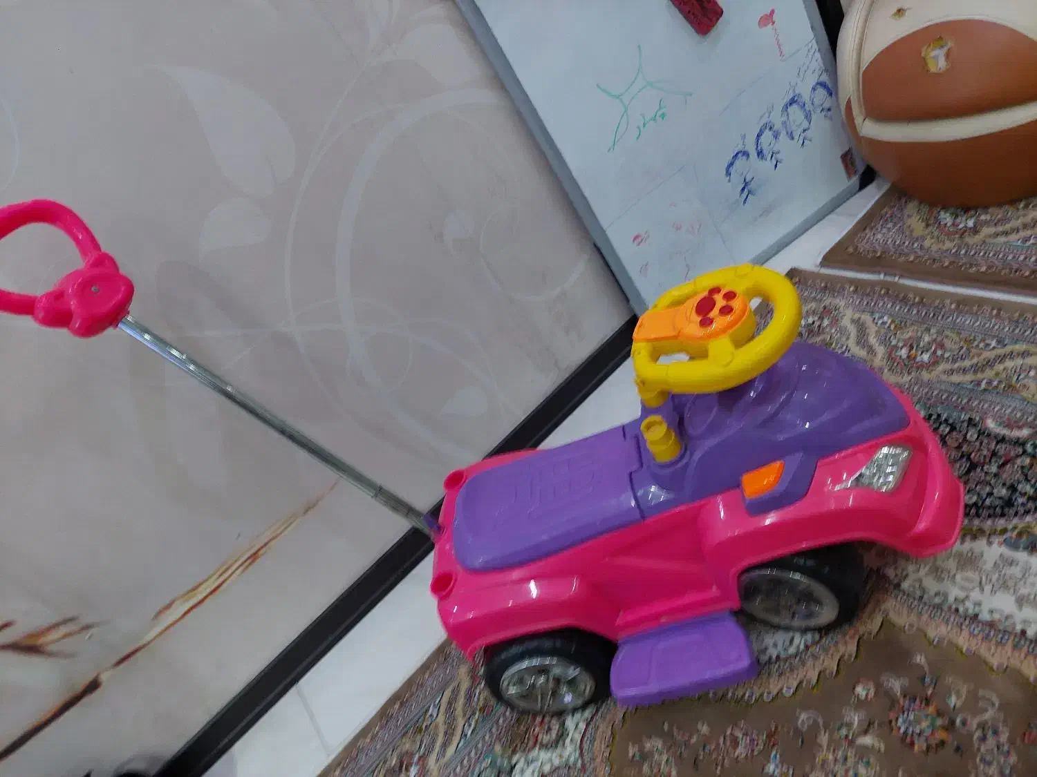 ماشین کودک موزیکال ومیزوصندلی کودک|اسباب و اثاث بچه|تهران, باشگاه نفت|دیوار