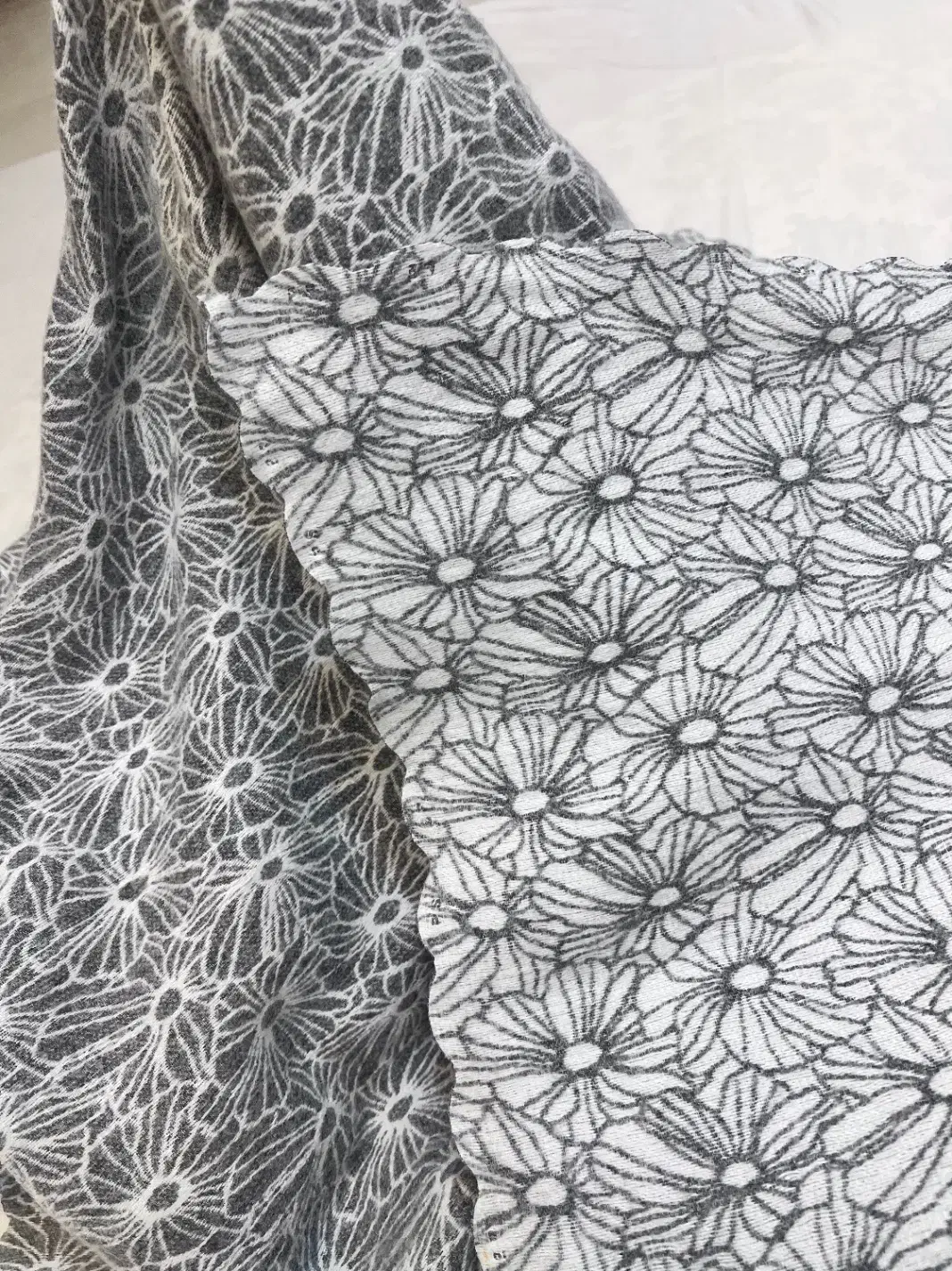 پتو مسافرتی|رختخواب، بالش، پتو|اصفهان, شهرک امام زمان|دیوار