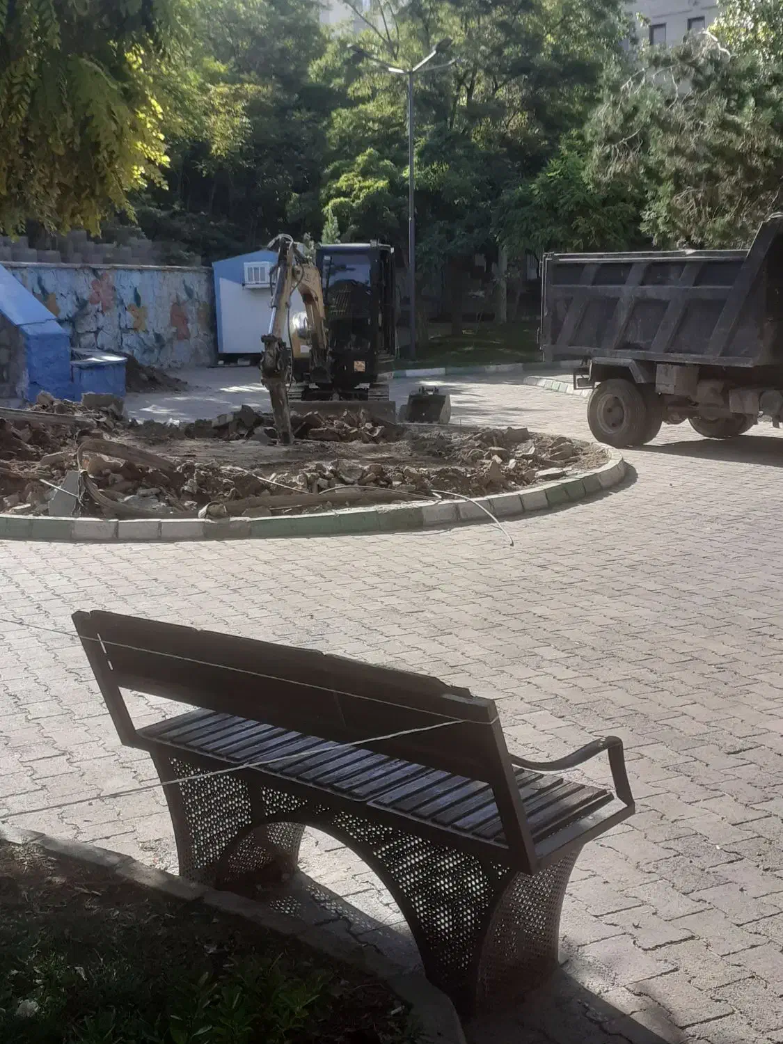 اجاره مینی بیل بابکت همراه با پیکور بتن|خدمات حمل و نقل|تبریز, |دیوار