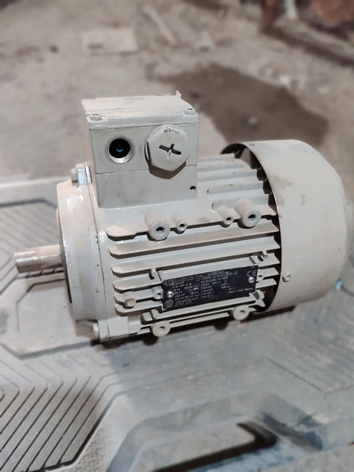 دینام الکترو موتور نو|ماشین‌آلات صنعتی|قنوات, |دیوار