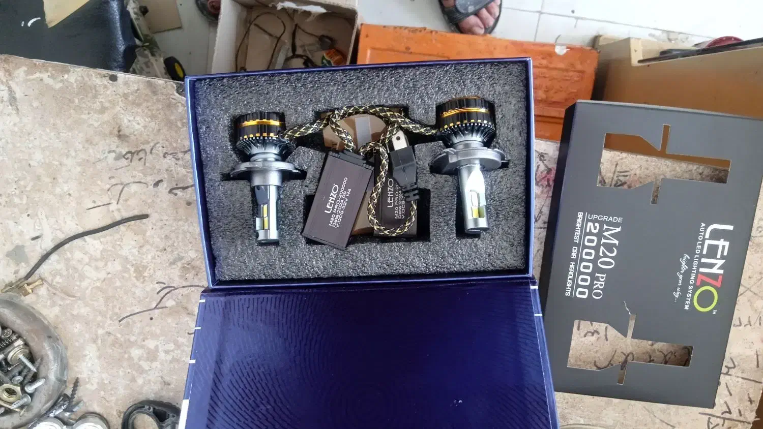 هدلایت قوی|لامپ و چراغ|شاهین دژ, |دیوار