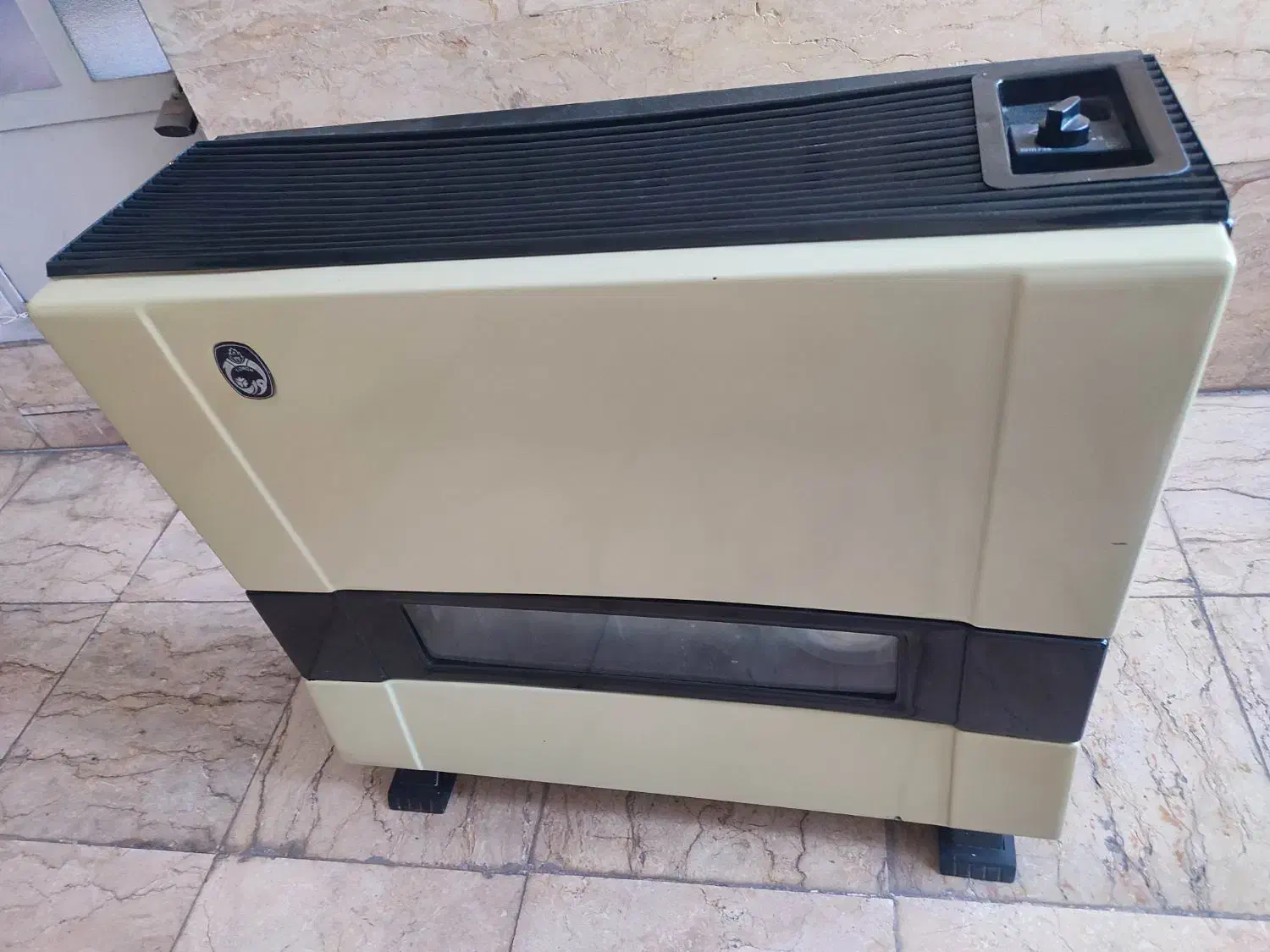 بخاری گازی بزرگ|بخاری، هیتر، شومینه|آباده, |دیوار