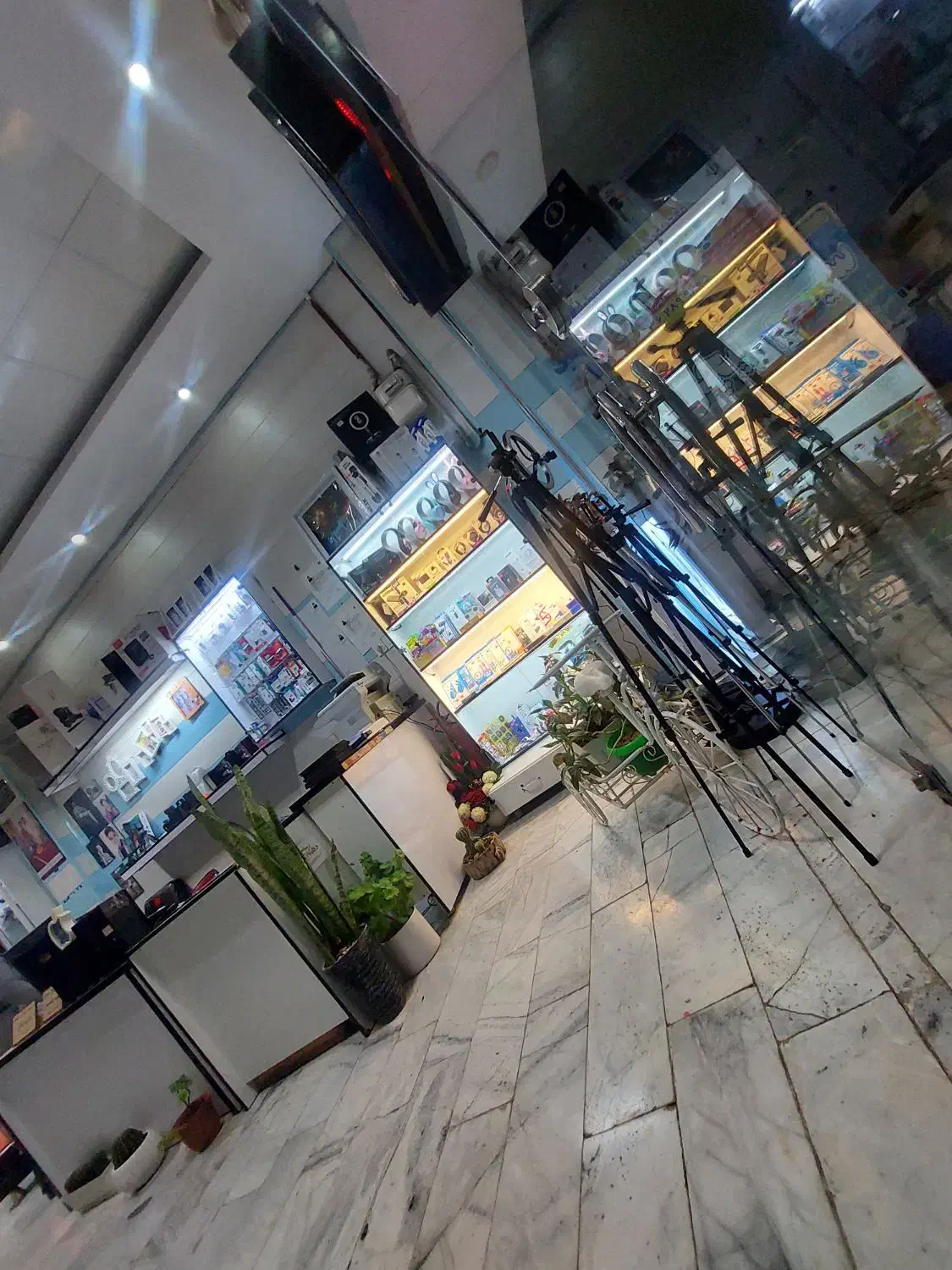 مشاوره وخرید دوربین و تجهیزات|دوربین عکاسی و فیلم‌برداری|بجنورد, |دیوار