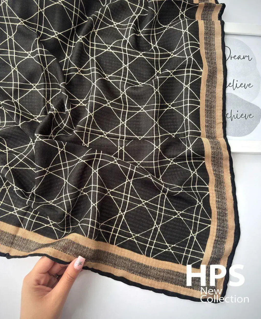 روسری طرح دیور خطی|لباس|ایوان, |دیوار