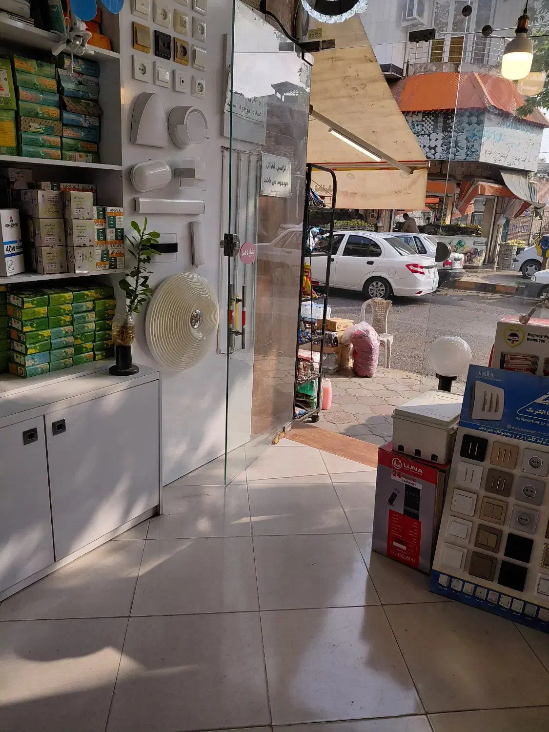 اجاره مغازه پاساژ شهرسبز|اجارهٔ مغازه و غرفه|لاهیجان, انقلاب|دیوار