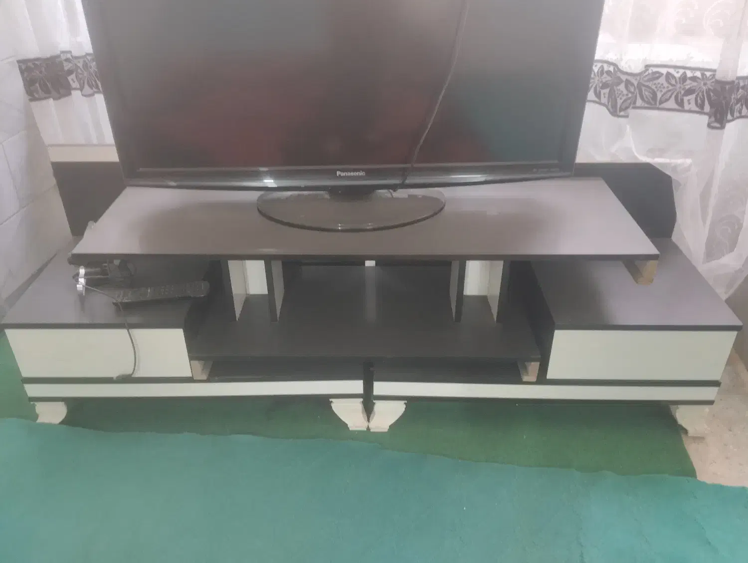 فرش کارده ومیز تلویزیون درحد نو|فرش|اراک, |دیوار