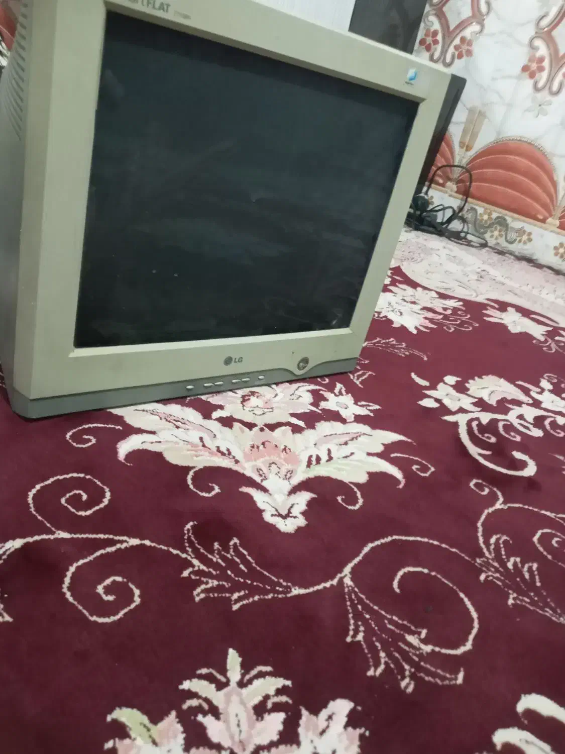 مانیتور الجی|رایانه رومیزی|زاهدان, |دیوار