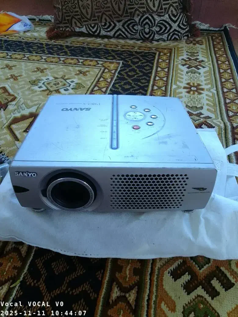 دستگاه ویدئو پروژکتور|تلویزیون و پروژکتور|قشم, |دیوار